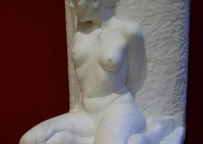 Nudo, marmo, cm. 53x55x74h