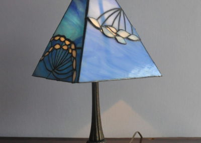 Tarassaco | Lampada in pasta di vetro saldata a piombo su base ottone | 22x40